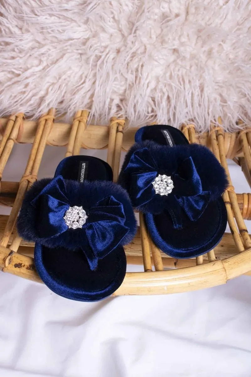 Amelie in Navy