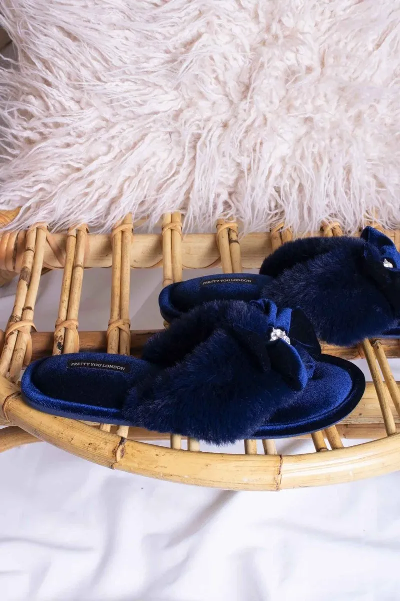 Amelie in Navy