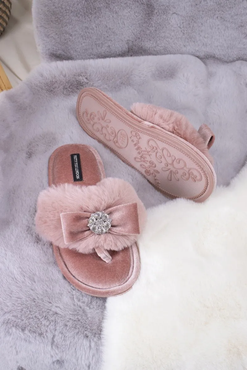 Amelie in Pink