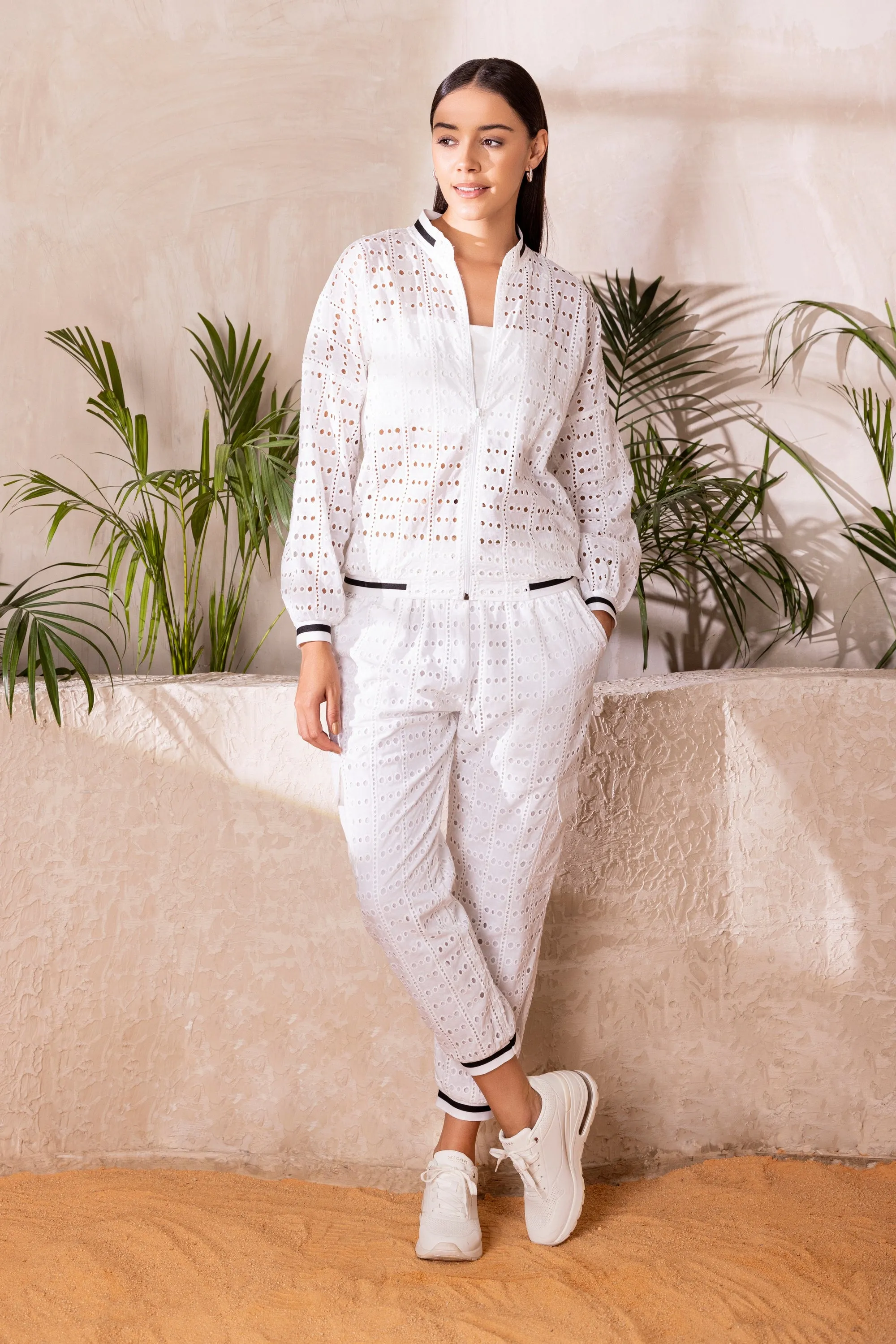 WHITE SCHIFFLI BOMBER SET