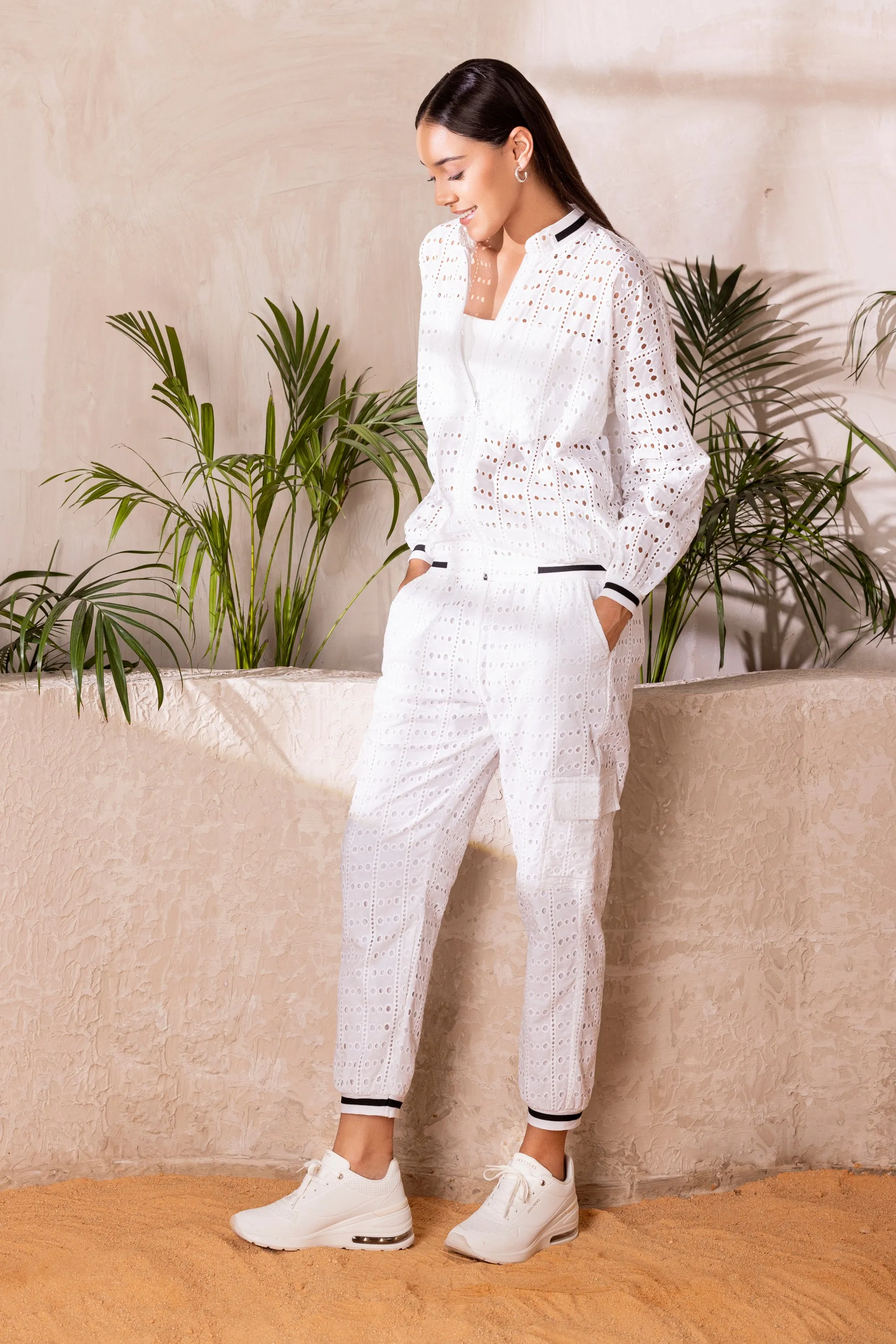 WHITE SCHIFFLI BOMBER SET